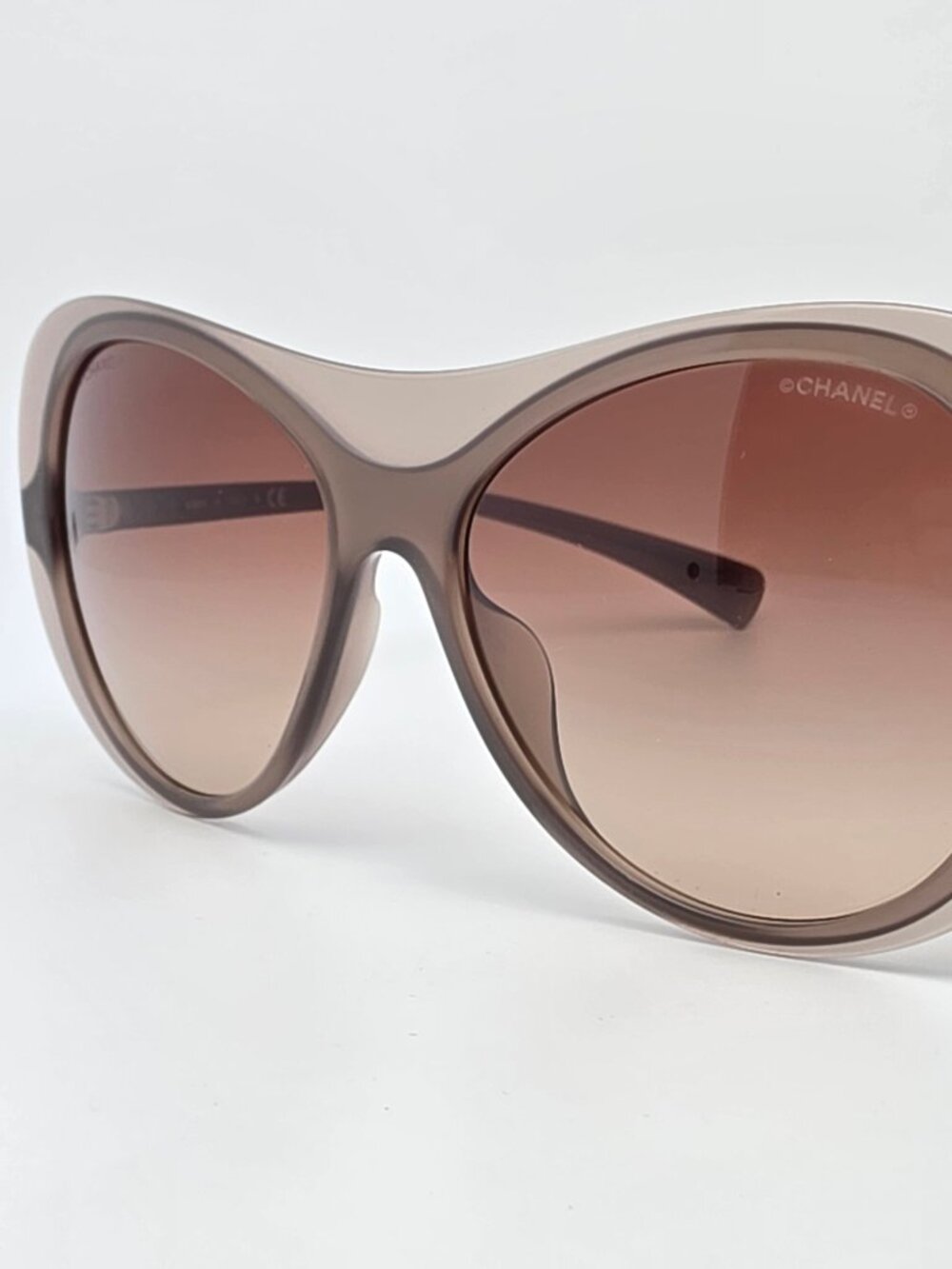 Chanel 5389-A c. 677/S5 Smoky Taupe Frame Brown Gradient Lens Sunglasses Italy